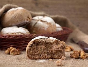 Булочка чёрная хмелевая